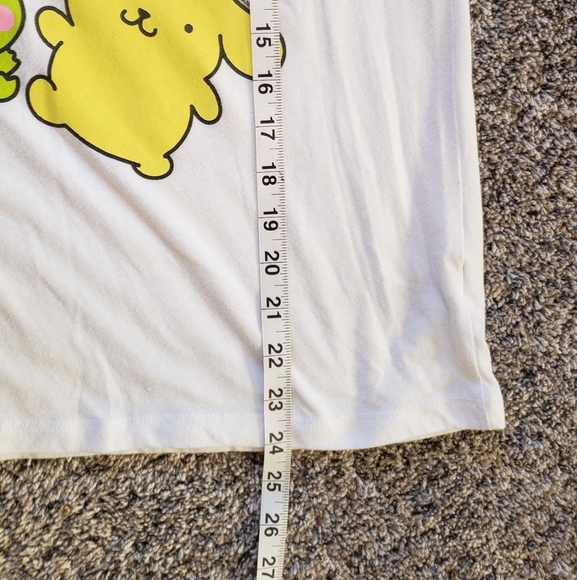 Hello Kitty | Old Navy Graphic Short Sleeve Tee - Picture 5 of 6